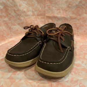 Super cute deck shoes, great for summer